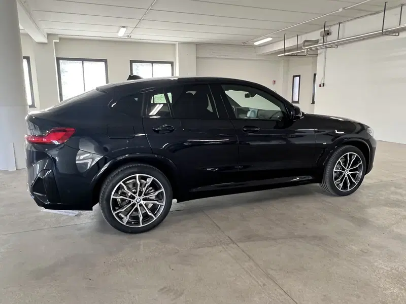 BMW X4 nuova a Torino (4)