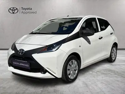 Toyota Aygo 1.0 VVT-i 69 CV 5 porte x-cool TSS del 2018 usata a Prato