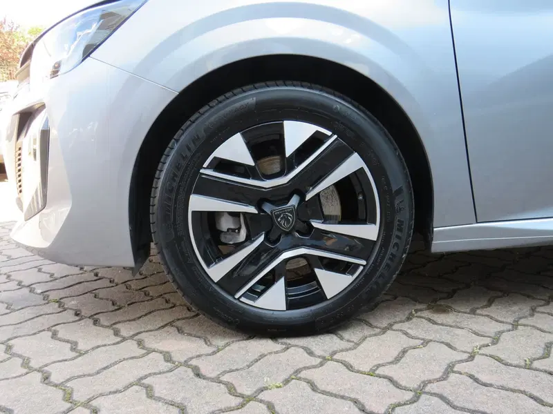 Peugeot 208 usata a Monza e Brianza (8)