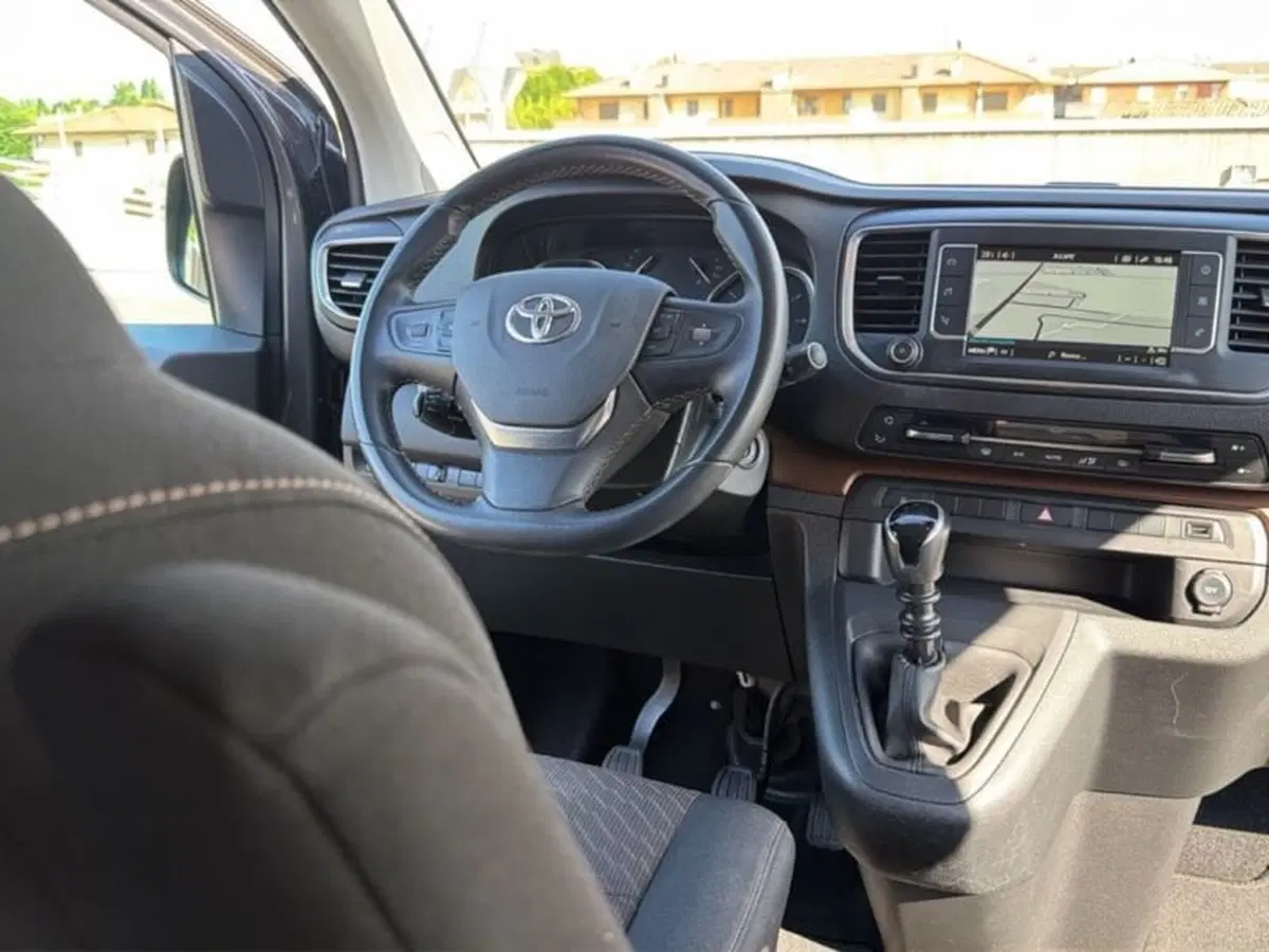 Toyota Proace Verso usata a Vicenza (16)