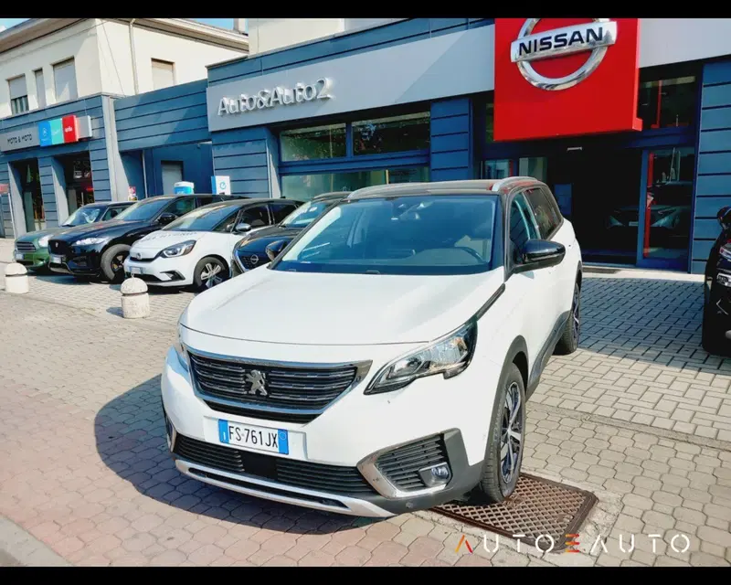 Peugeot 5008 usata a Parma