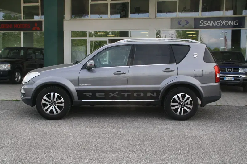 Ssangyong Rexton W usata a Pordenone (2)