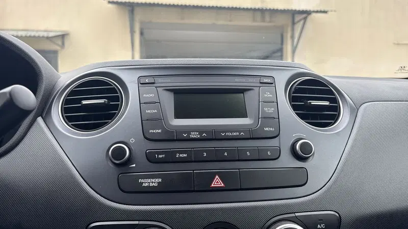 Hyundai i10 usata a Parma (8)