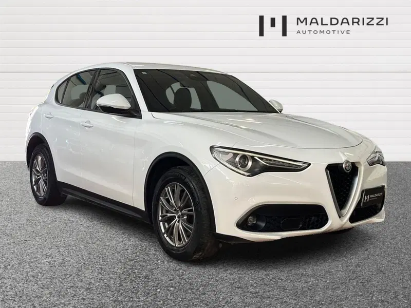 Alfa Romeo Stelvio usata a Taranto