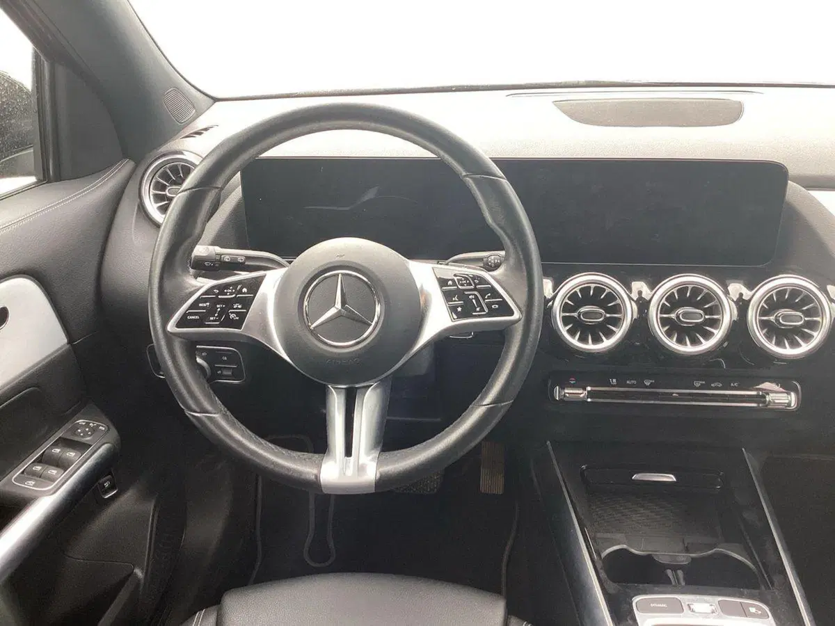 Mercedes-Benz GLA SUV usata a Foggia (11)