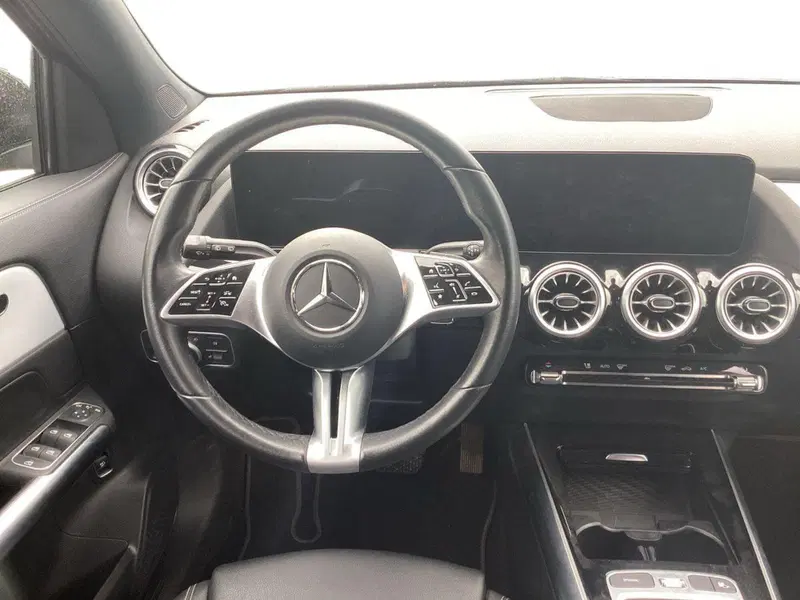 Mercedes-Benz GLA SUV usata a Foggia (11)