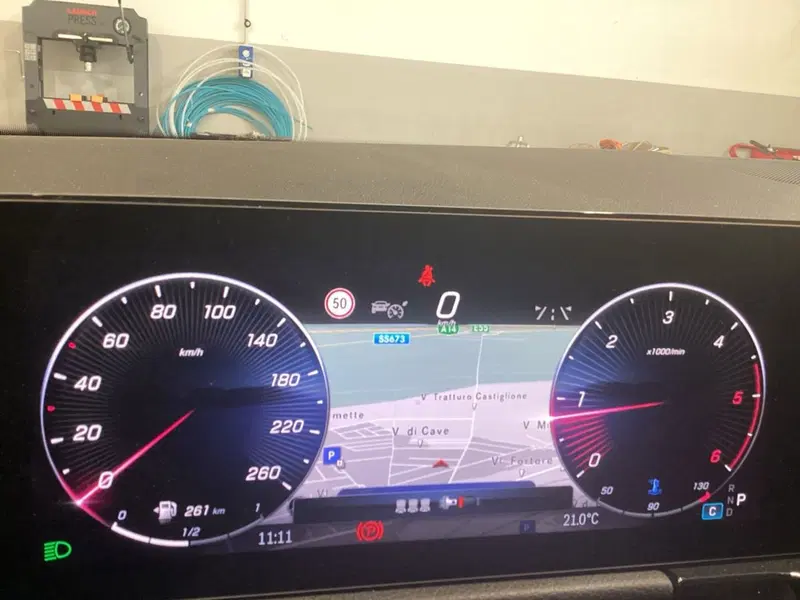 Mercedes-Benz GLA SUV usata a Foggia (13)