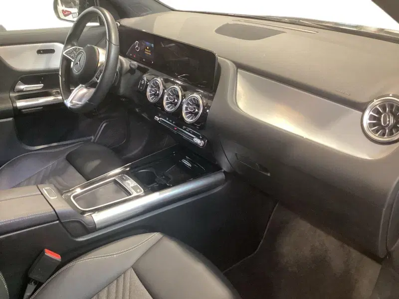 Mercedes-Benz GLA SUV usata a Foggia (15)