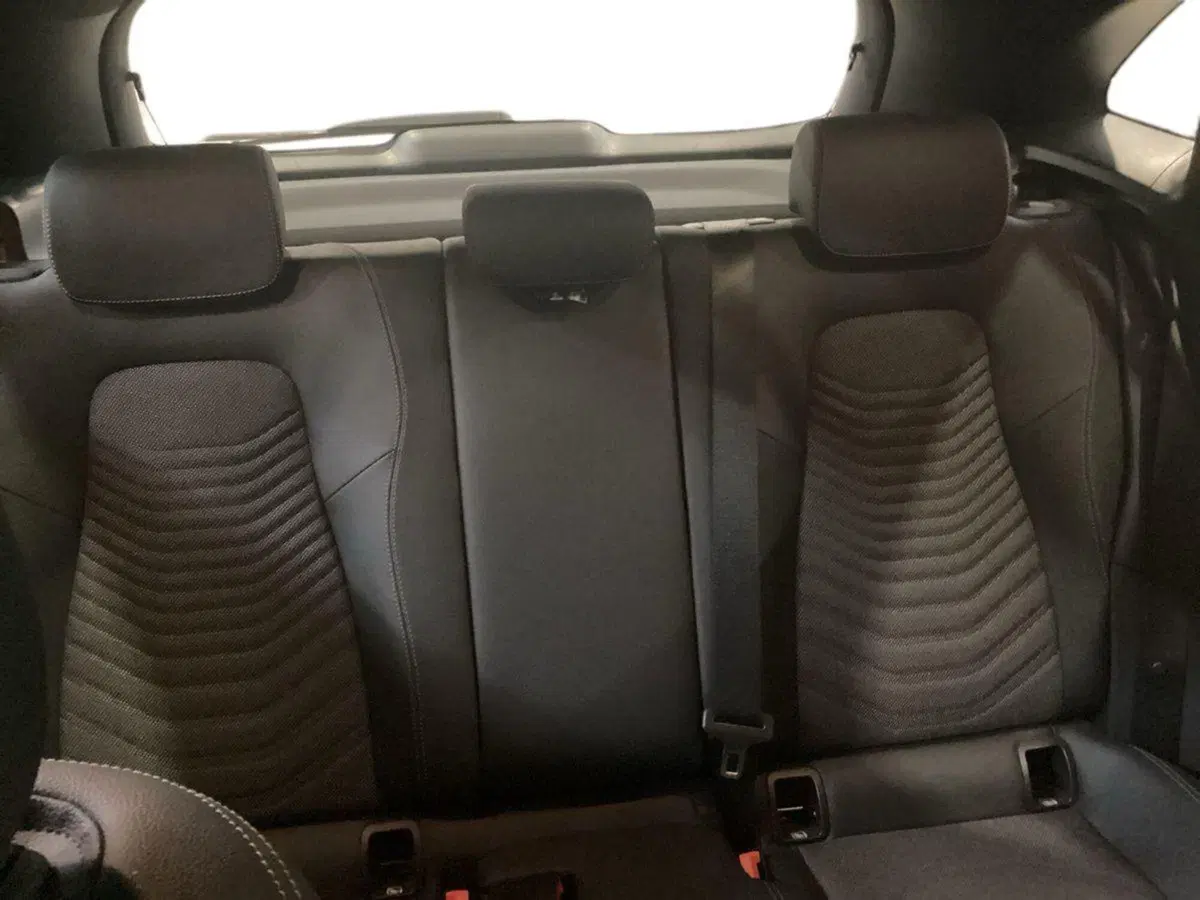 Mercedes-Benz GLA SUV usata a Foggia (16)