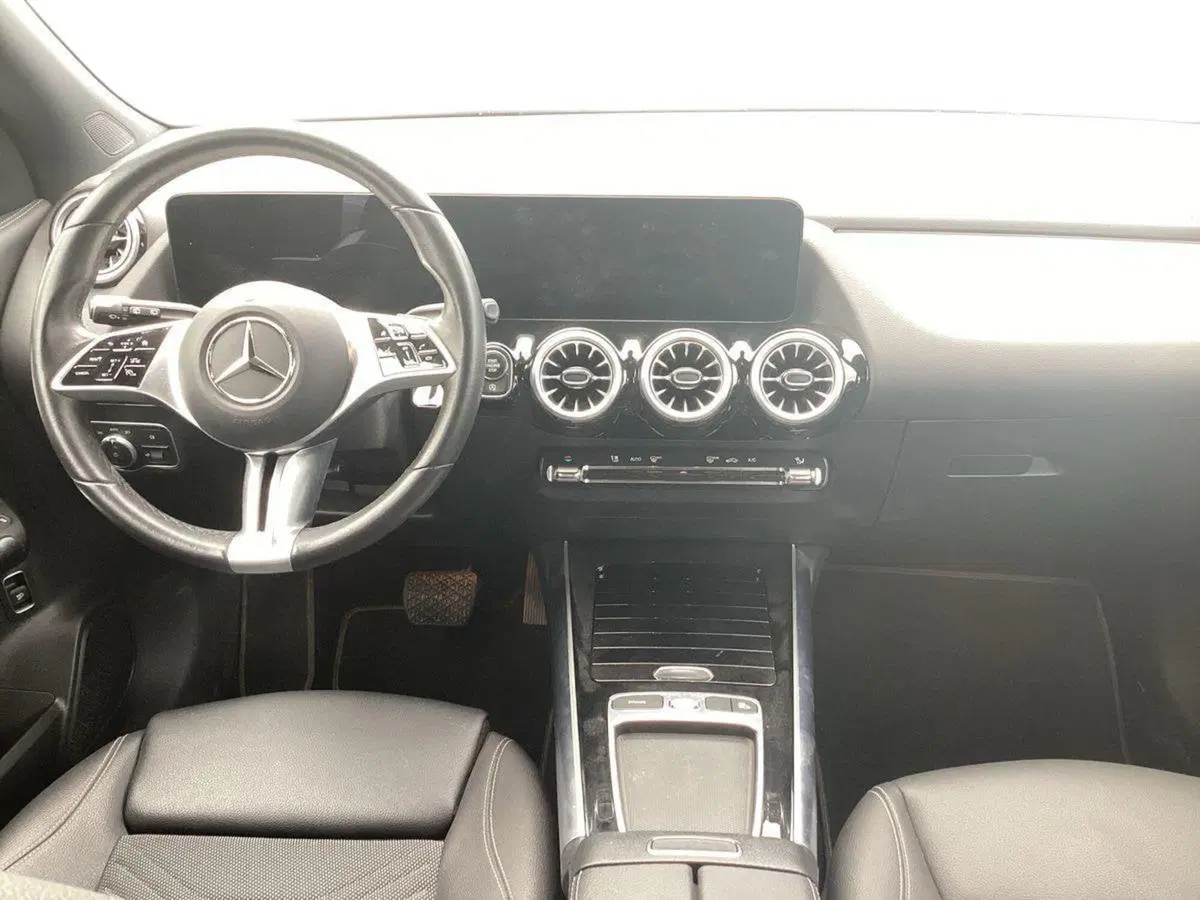 Mercedes-Benz GLA SUV usata a Foggia (9)