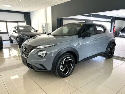 Nissan Juke 1.6 hev N-Connecta del 2024 usata a Ferrara