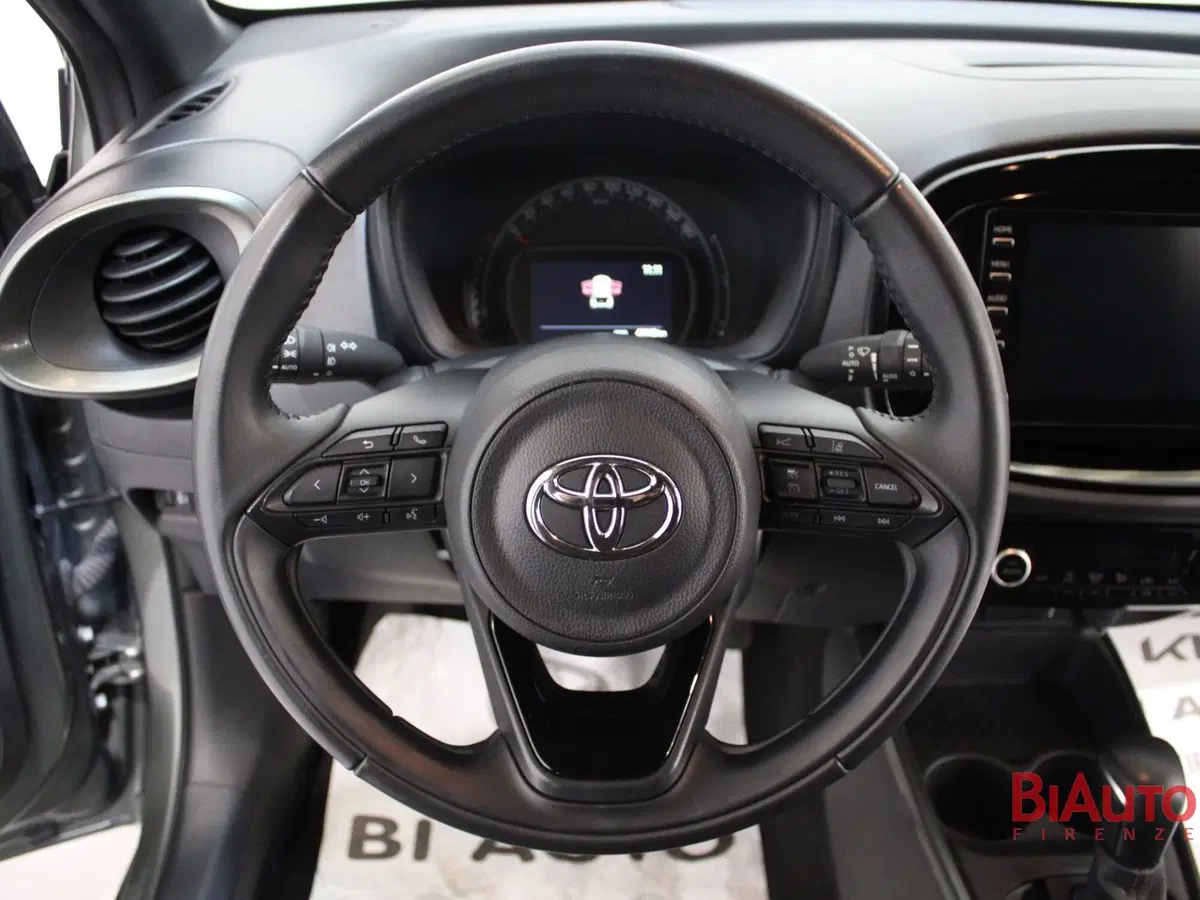 Toyota Aygo X usata a Firenze (11)