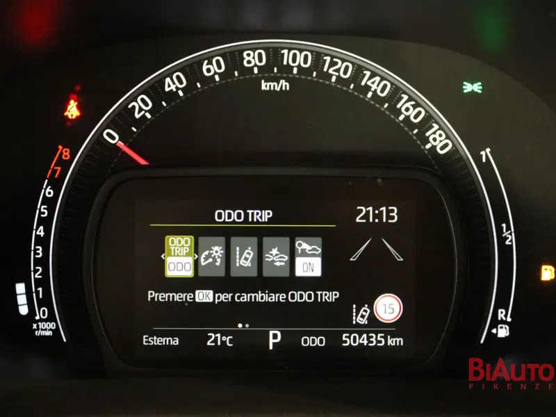 Toyota Aygo X usata a Firenze (12)
