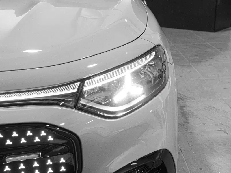 Mercedes-Benz GLB EQ nuova a Ancona (6)