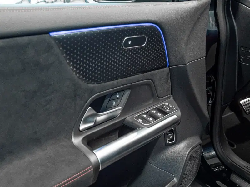 Mercedes-Benz GLA SUV nuova a Ancona (11)