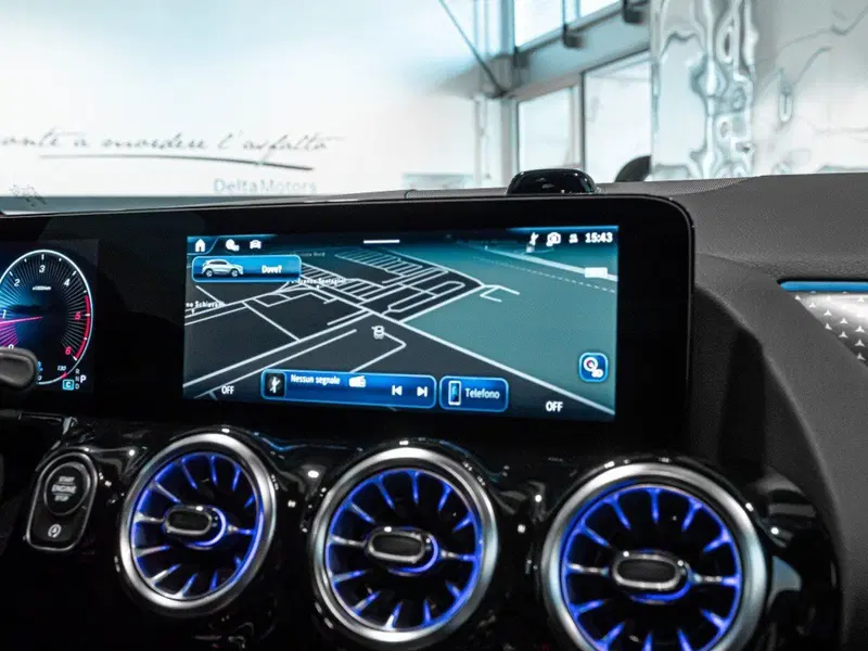 Mercedes-Benz GLA SUV nuova a Ancona (18)