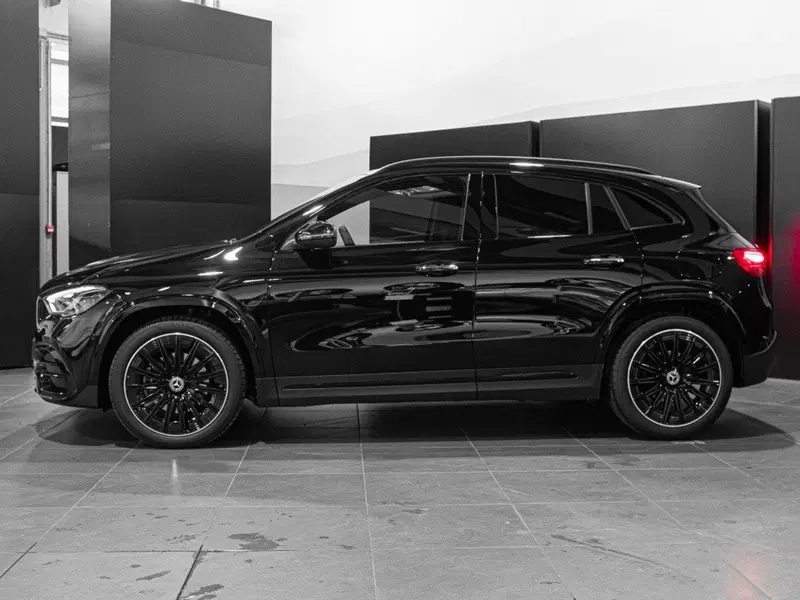 Mercedes-Benz GLA SUV nuova a Ancona (2)