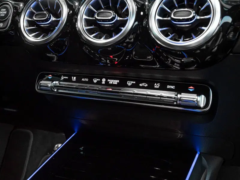 Mercedes-Benz GLA SUV nuova a Ancona (20)