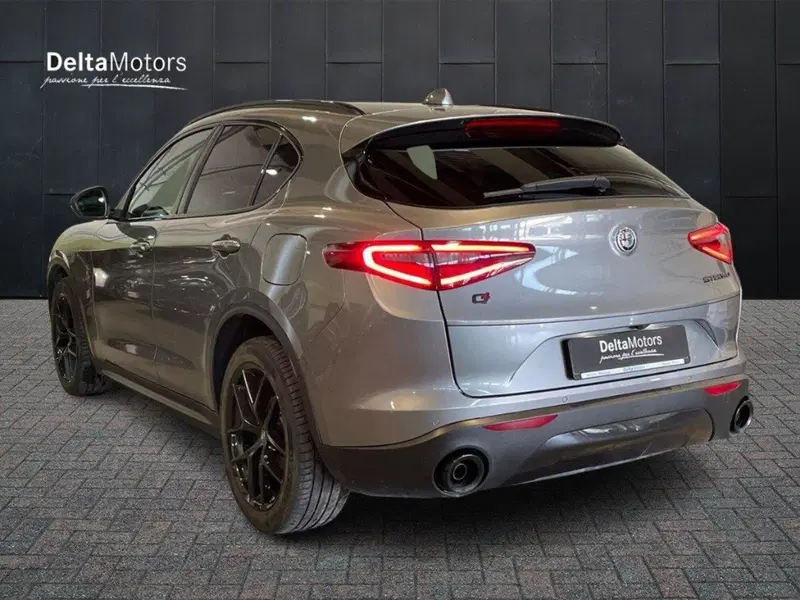 Alfa Romeo Stelvio usata a Ancona (3)