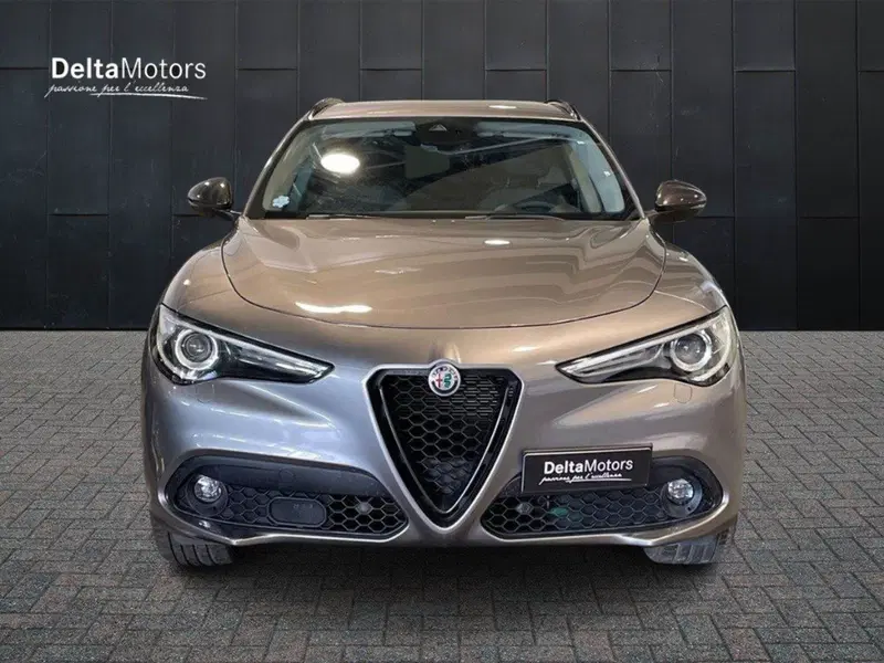 Alfa Romeo Stelvio usata a Ancona (6)