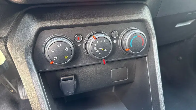 Dacia Sandero usata a Treviso (10)
