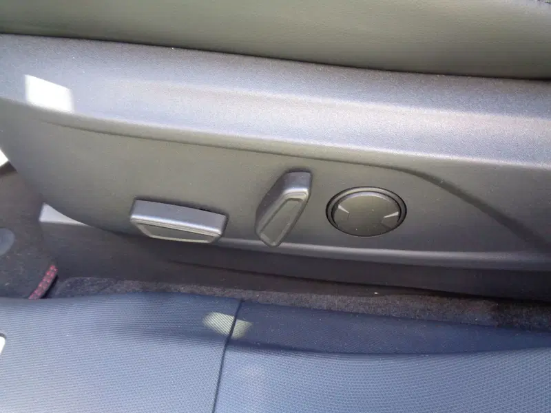 Ford Mustang Mach-E usata a Belluno (10)