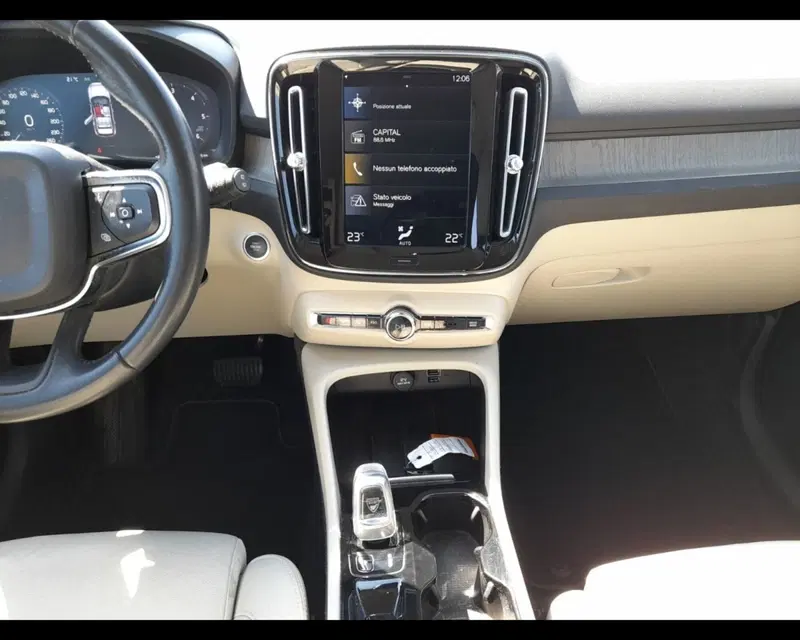Volvo XC40 usata a Ravenna (11)