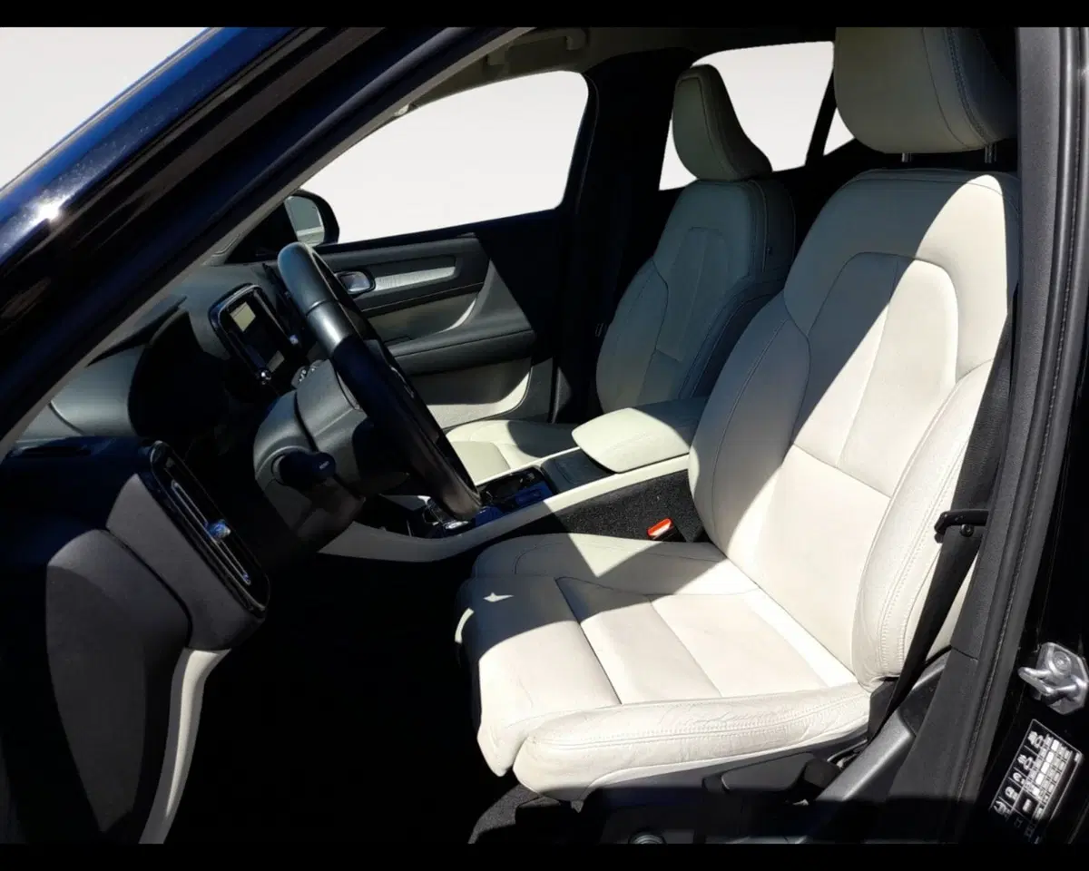 Volvo XC40 usata a Ravenna (9)