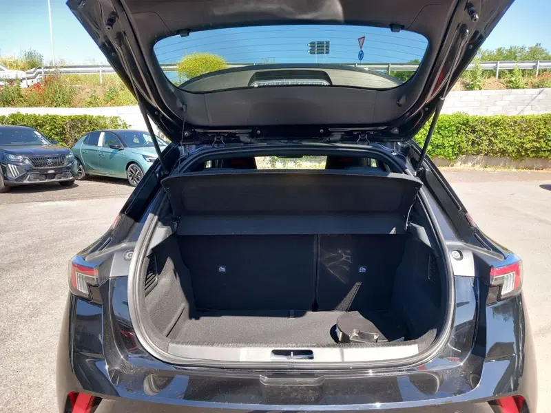 Opel Mokka usata a Lucca (11)