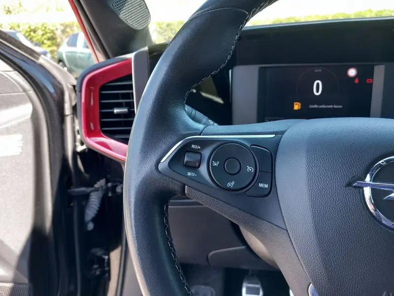 Opel Mokka usata a Lucca (19)