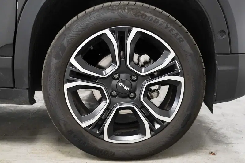 Jeep Avenger usata a Varese (7)