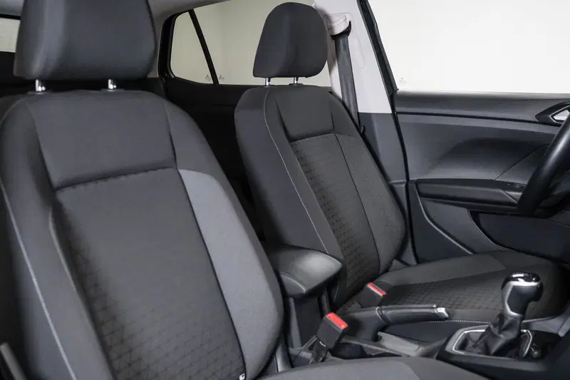 Volkswagen T-Cross usata a Varese (11)