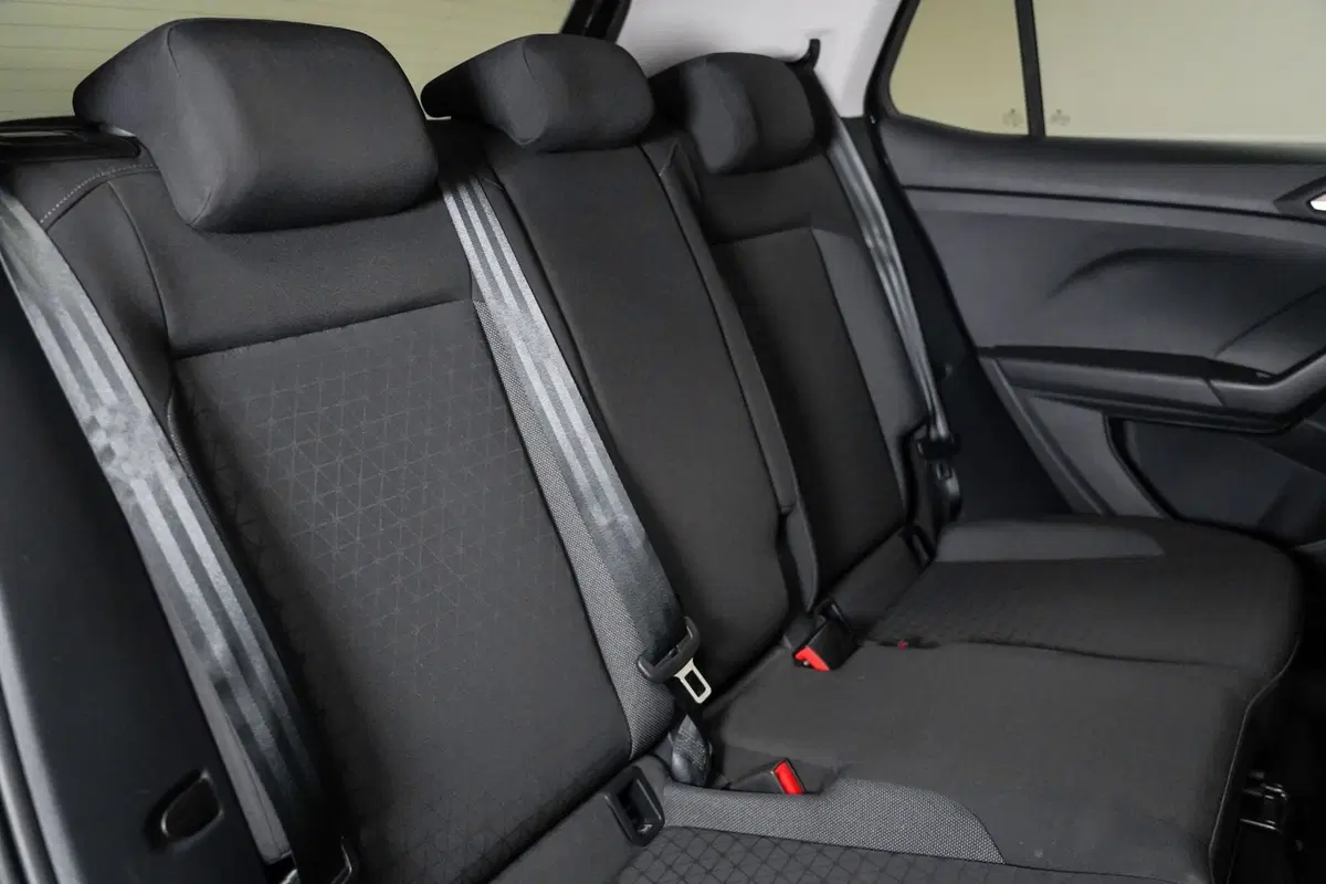 Volkswagen T-Cross usata a Varese (12)