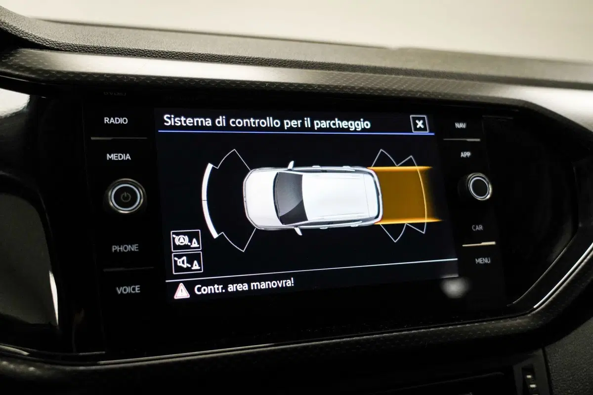 Volkswagen T-Cross usata a Varese (14)