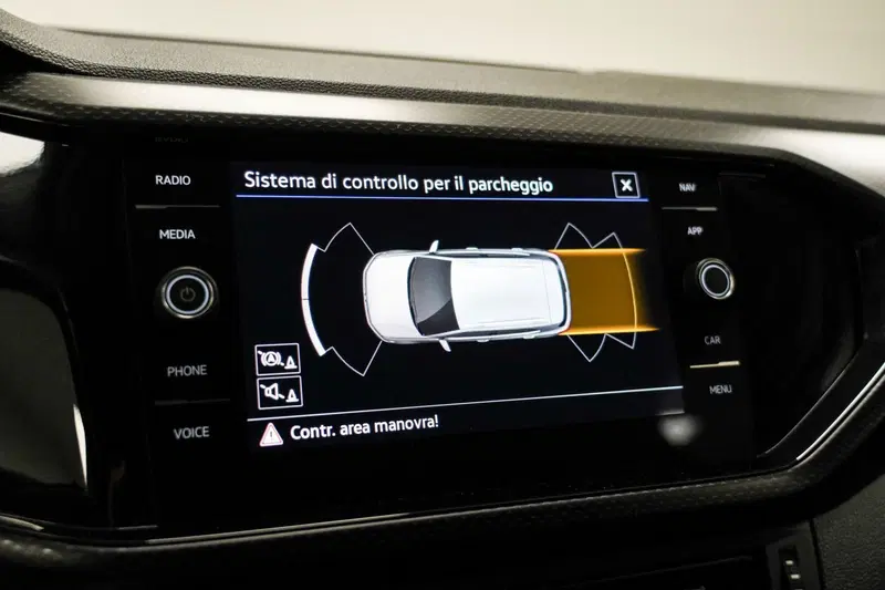 Volkswagen T-Cross usata a Varese (14)