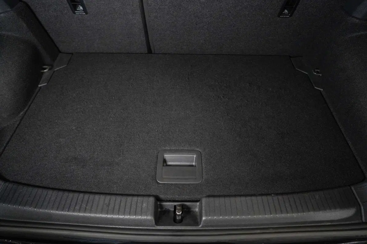 Volkswagen T-Cross usata a Varese (18)