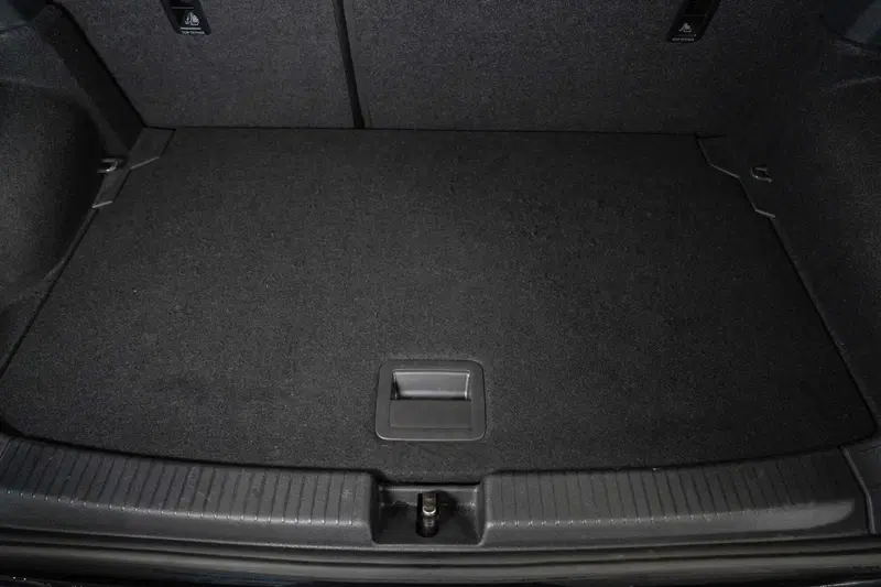 Volkswagen T-Cross usata a Varese (18)