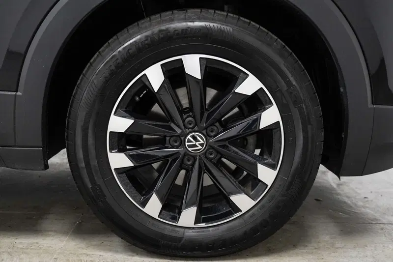 Volkswagen T-Cross usata a Varese (7)
