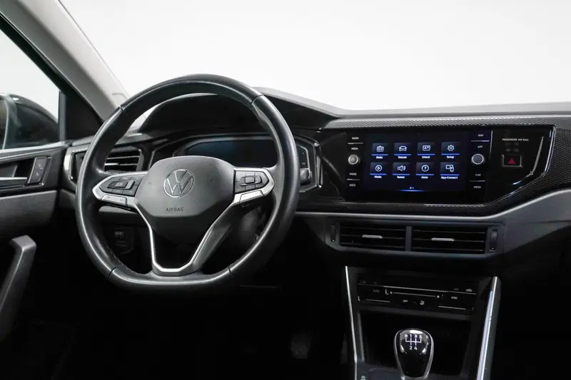 Volkswagen Taigo usata a Varese (11)