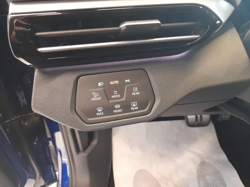 Volkswagen ID.5 nuova a Bologna (10)