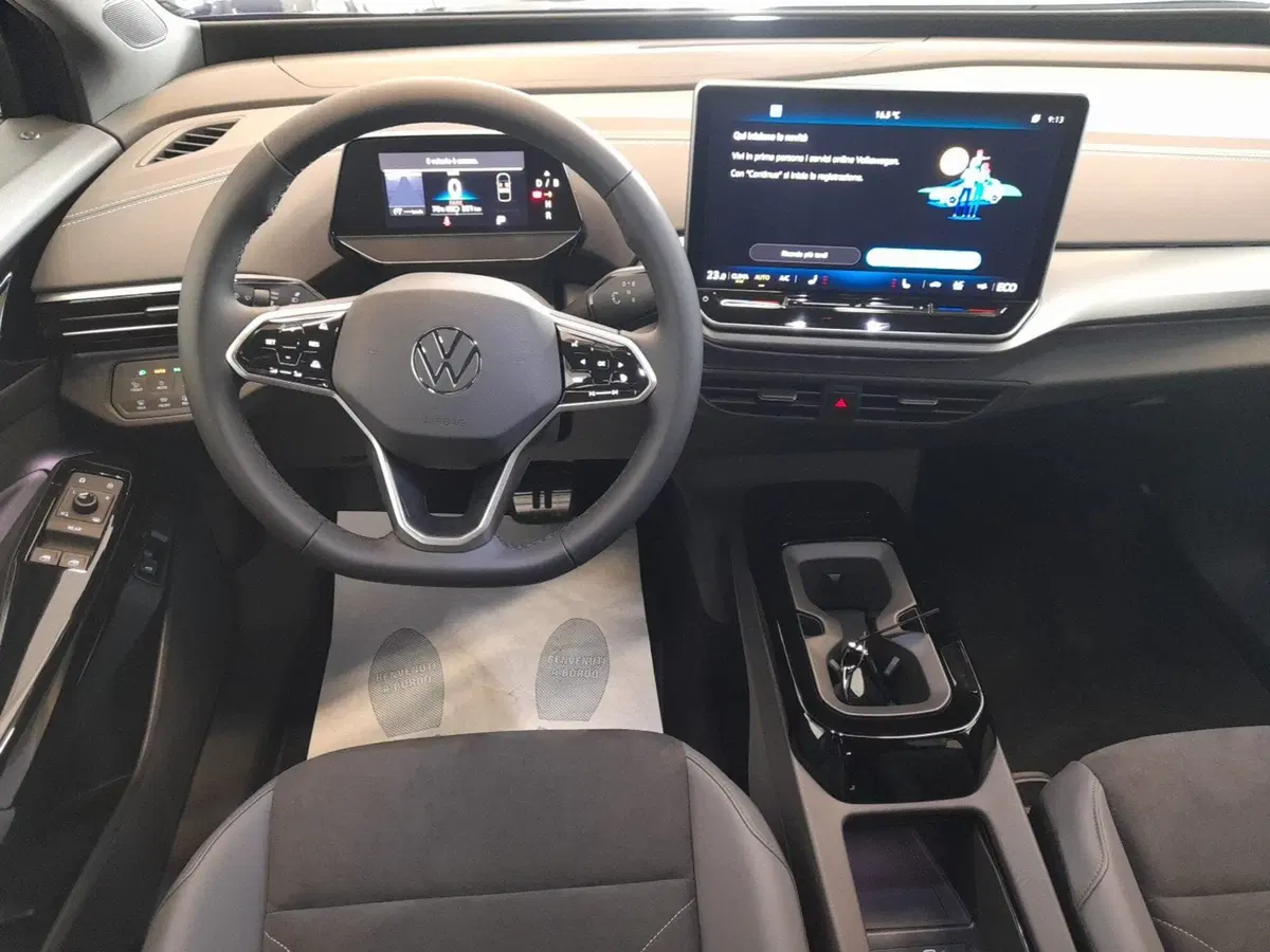 Volkswagen ID.5 nuova a Bologna (17)