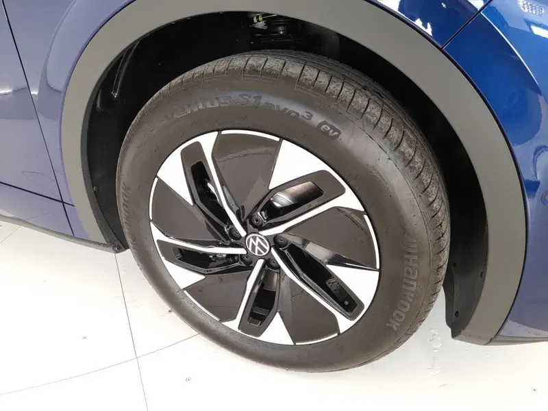 Volkswagen ID.5 nuova a Bologna (7)