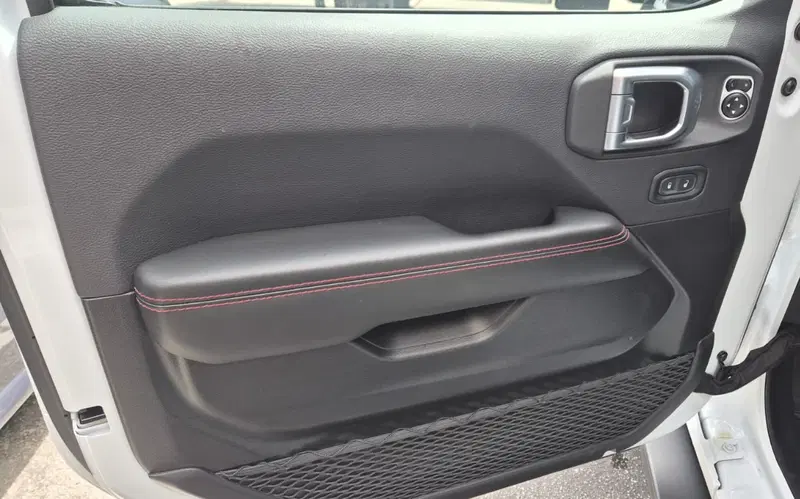 Jeep Wrangler Unlimited usata a Frosinone (18)