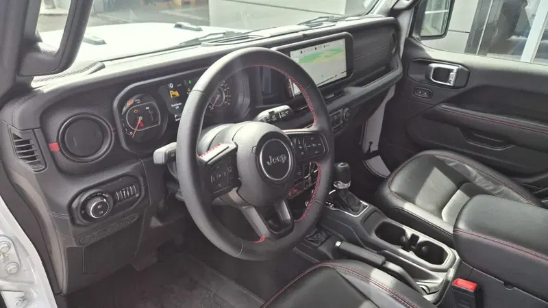 Jeep Wrangler Unlimited usata a Frosinone (8)