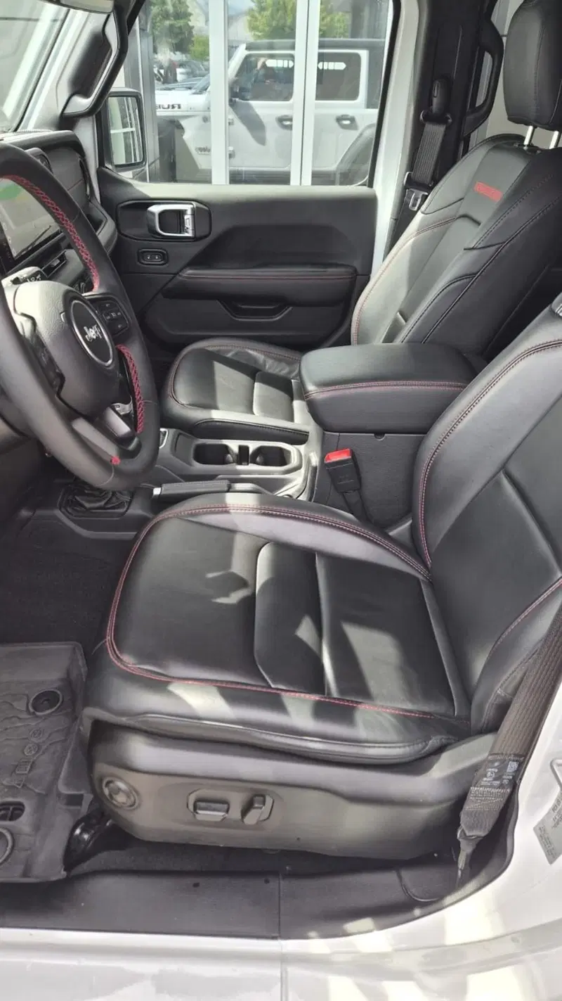 Jeep Wrangler Unlimited usata a Frosinone (9)