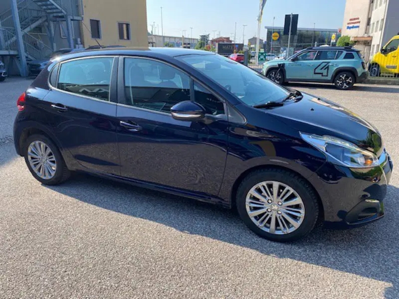 Peugeot 208 usata a Verona (4)