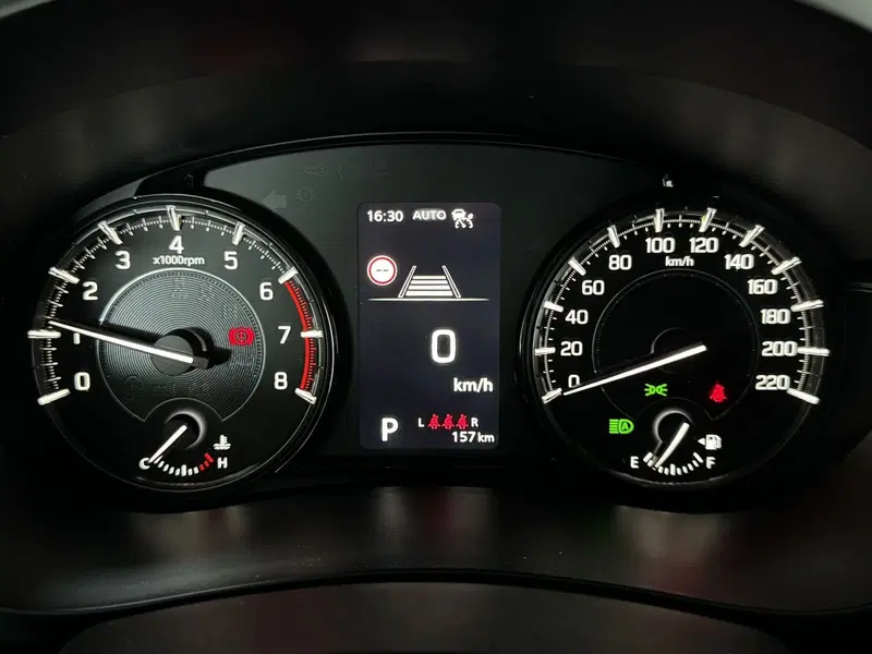 Suzuki S-Cross nuova a Cuneo (11)