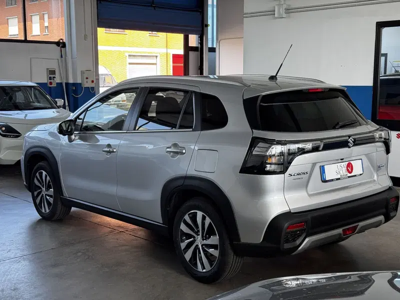 Suzuki S-Cross nuova a Cuneo (3)