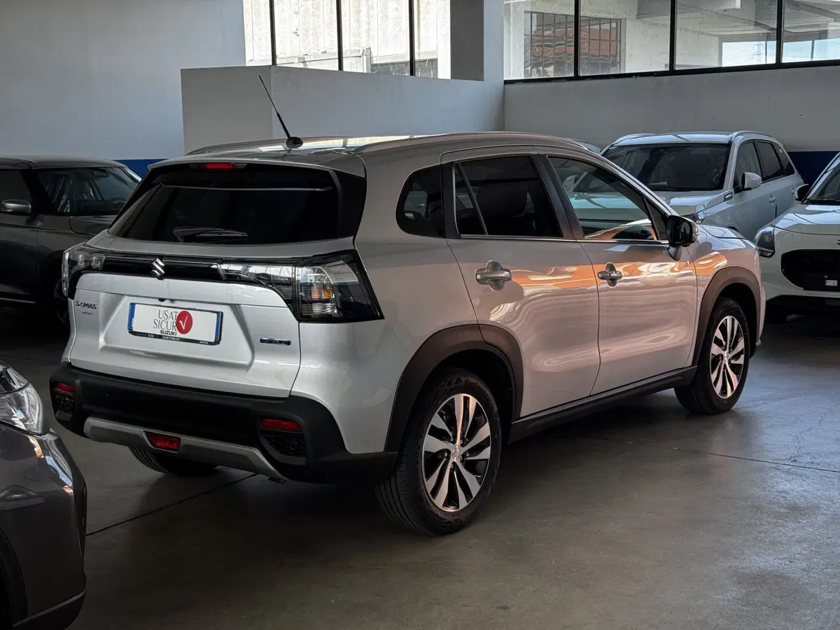 Suzuki S-Cross nuova a Cuneo (4)