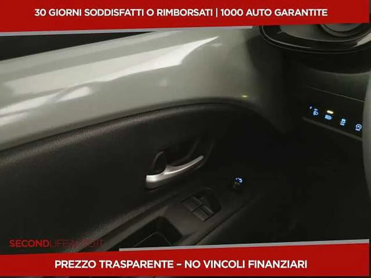 Toyota Aygo X usata a Chieti (19)
